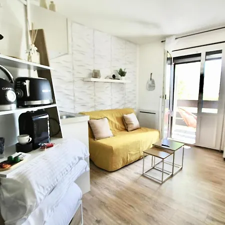 Apartment Petit - Metro B - Hopital Lyon Sud
