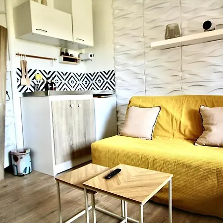 Apartment Petit - Metro B - Hopital Lyon Sud Saint-Genis-Laval